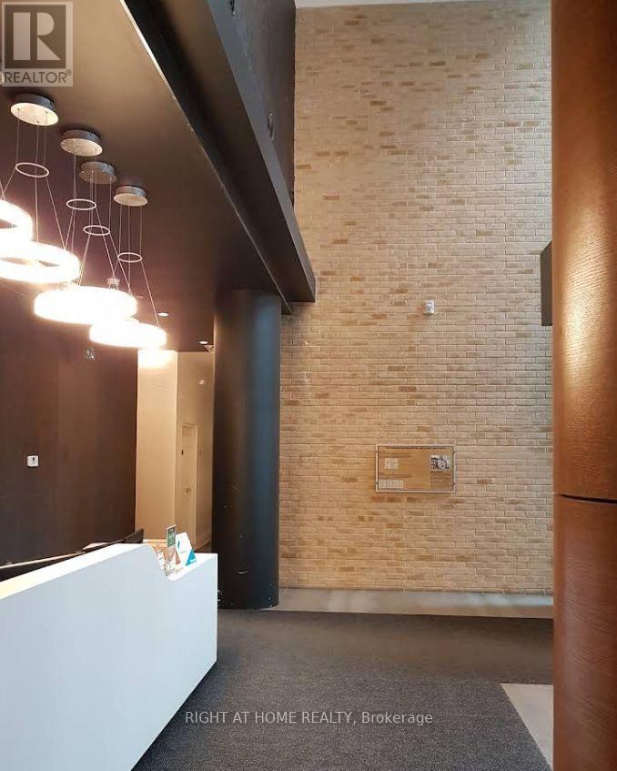 1011 - 68 Shuter Street, Toronto, Ontario  M5B 1B4 - Photo 8 - C12804454