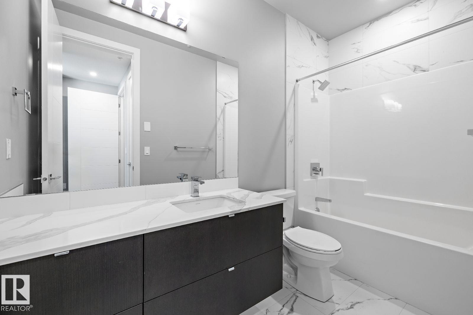 9922 111 St Nw, Edmonton, Alberta  T5K 1K2 - Photo 5 - E4453555