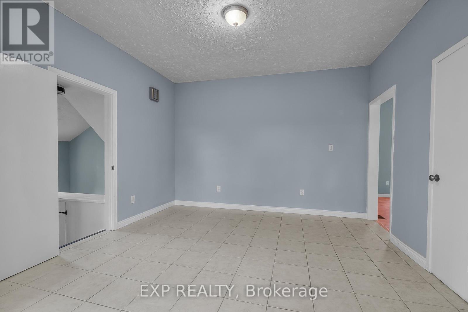 4160 Dorchester Road, Niagara Falls, Ontario  L2E 6N2 - Photo 13 - X12817418