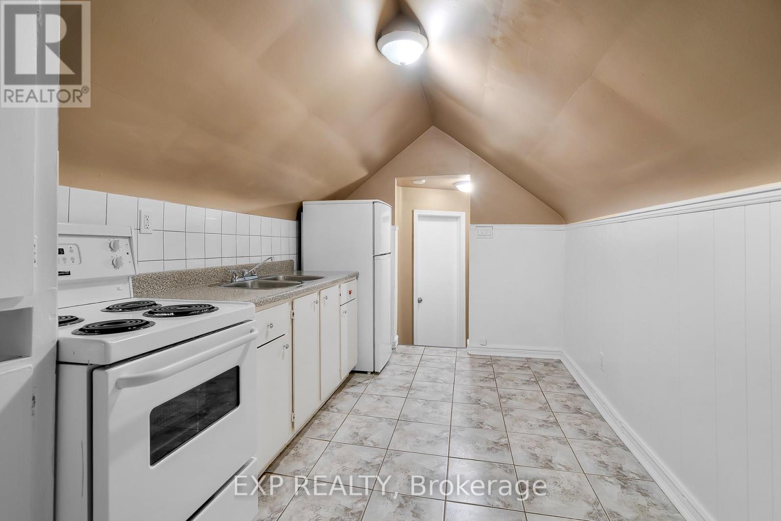 4160 Dorchester Road, Niagara Falls, Ontario  L2E 6N2 - Photo 21 - X12817418