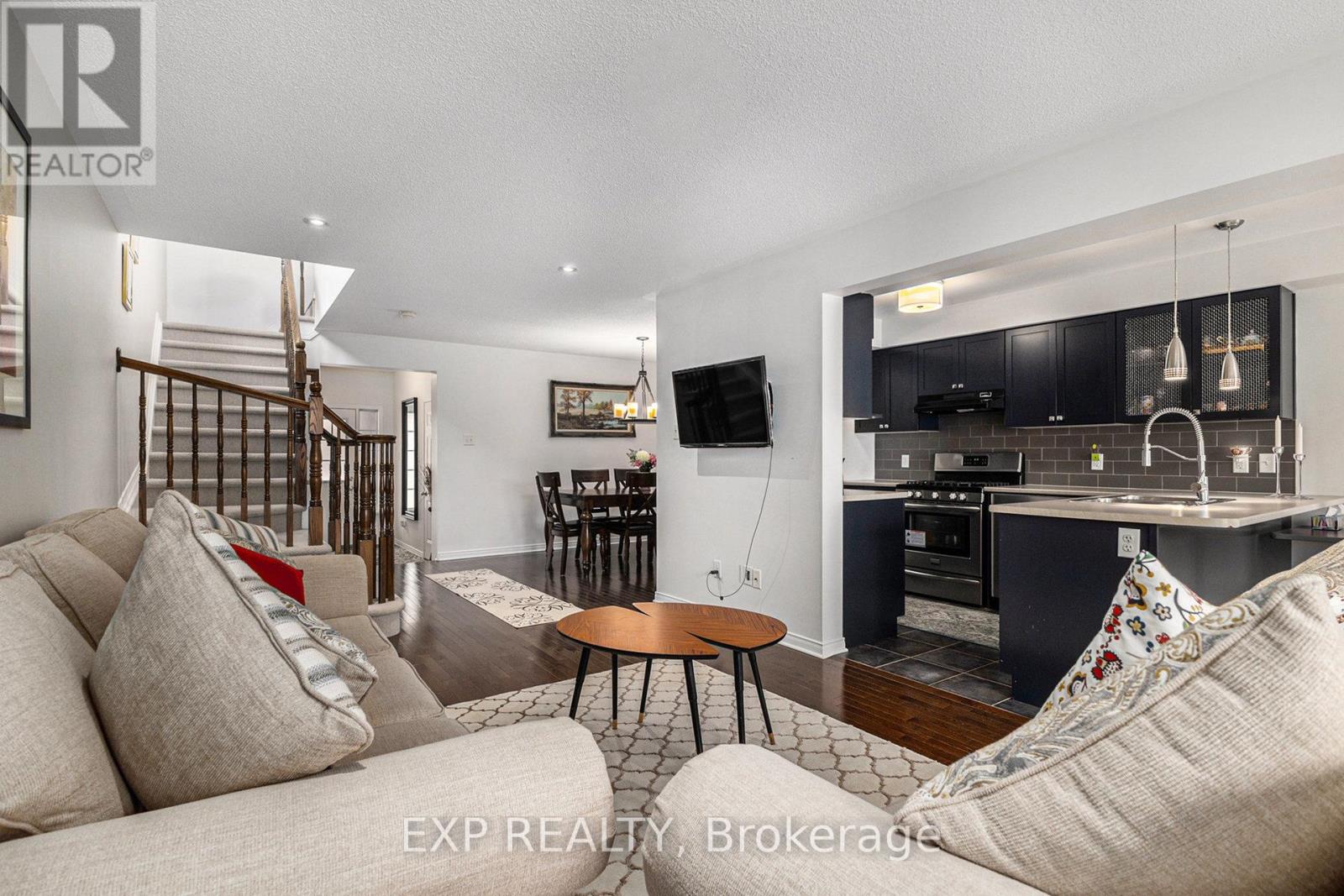 407 Heathrow Private, Ottawa, Ontario  K2S 0M9 - Photo 6 - X12795596