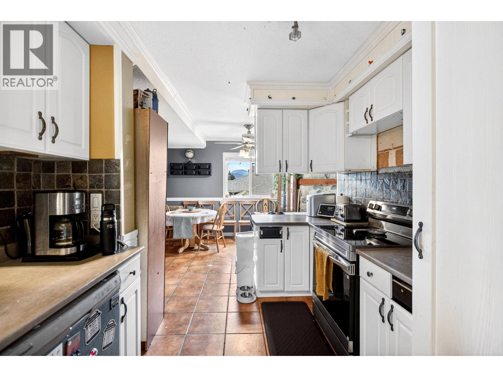 12141 230 Street, Maple Ridge, British Columbia  V2X 6R4 - Photo 10 - R3093343