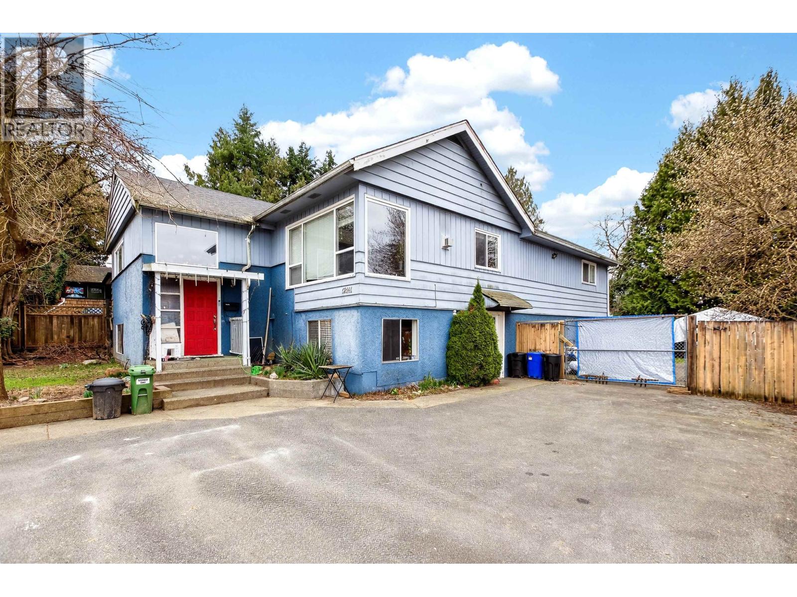 12141 230 Street, Maple Ridge, British Columbia  V2X 6R4 - Photo 2 - R3093343