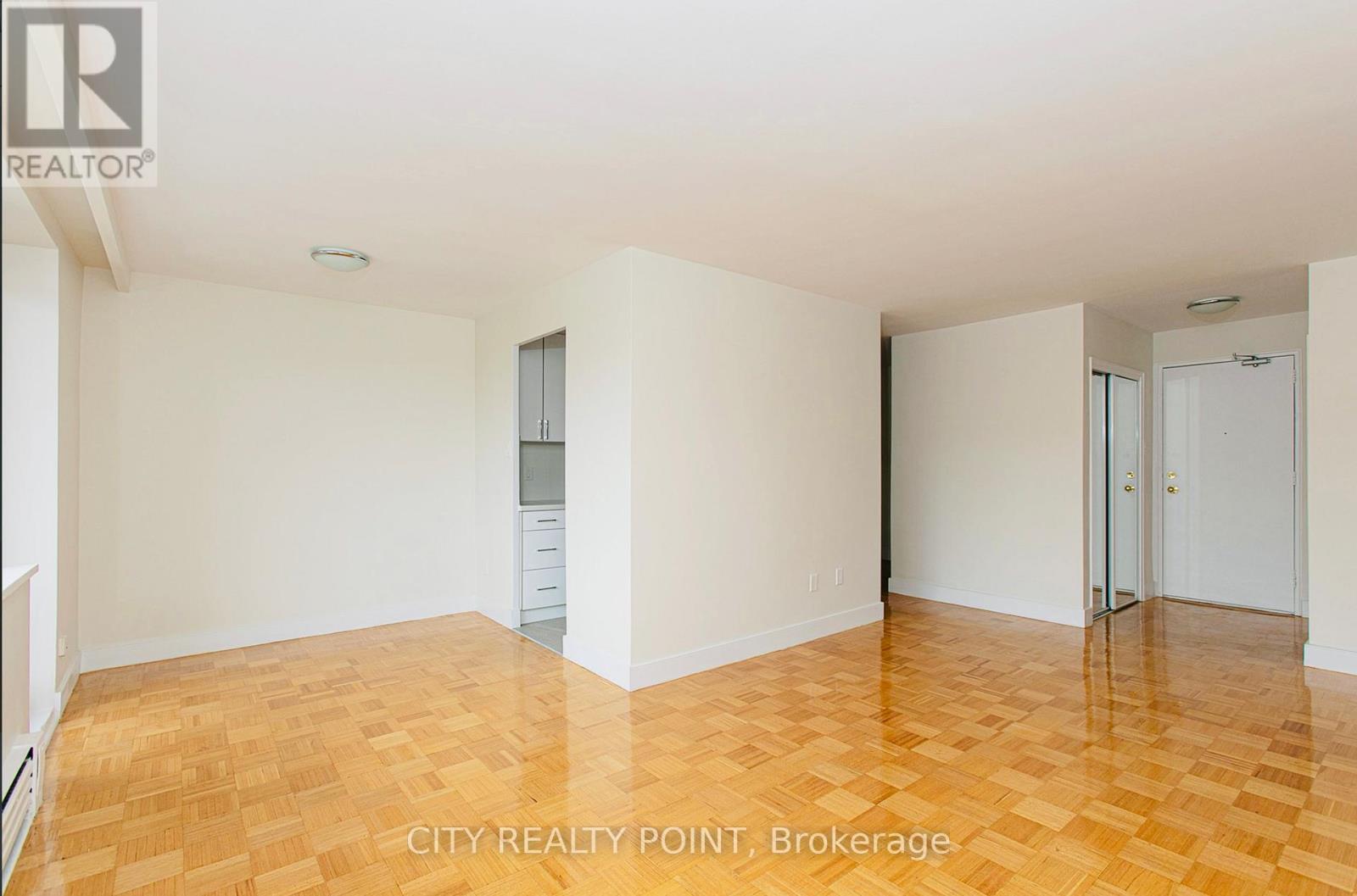 203 - 2 Grandstand Place, Toronto, Ontario  M4H 1E2 - Photo 5 - C12817392