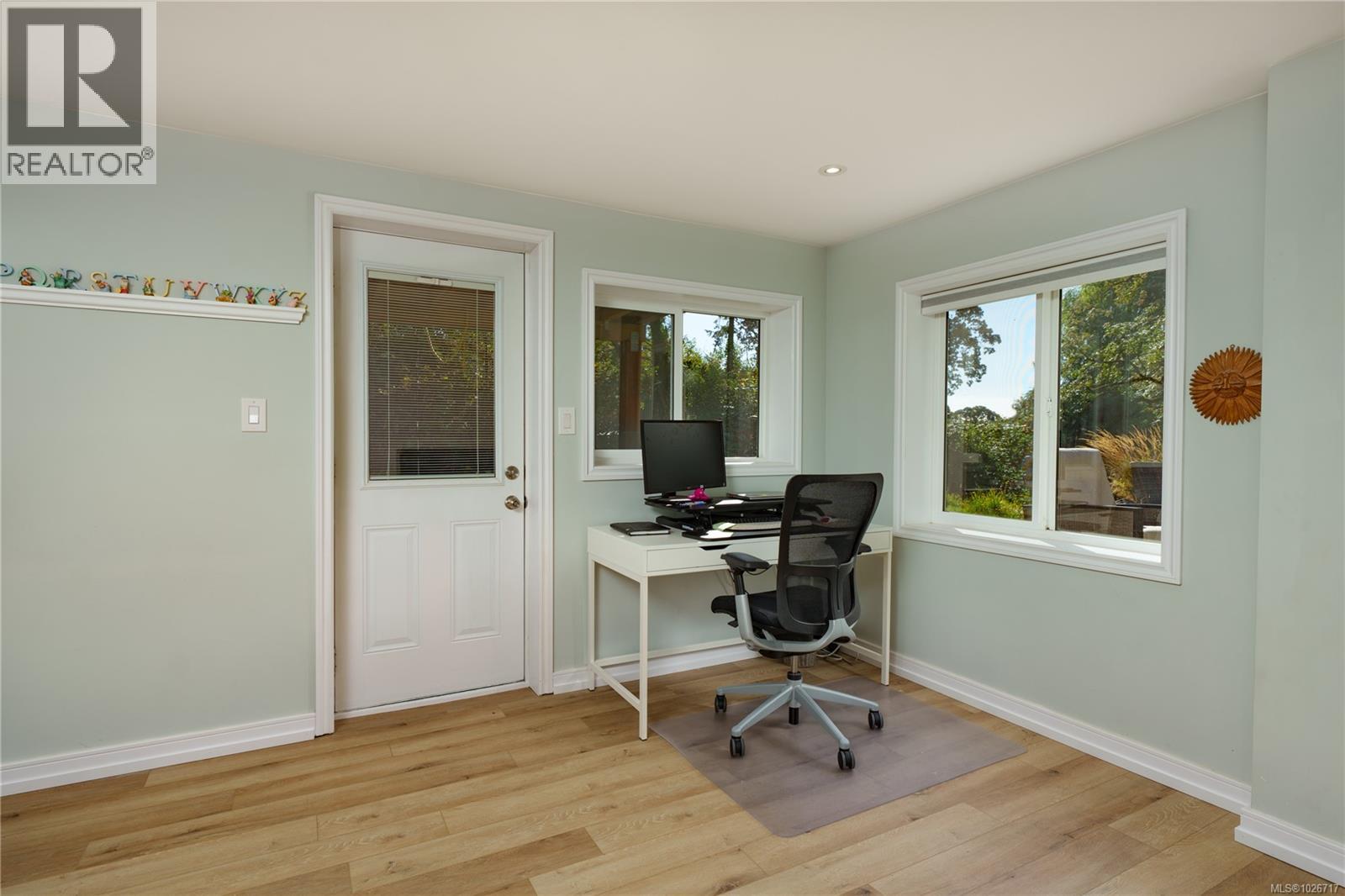 1299 Camrose Cres, Saanich, British Columbia  V8P 1N6 - Photo 19 - 1026717