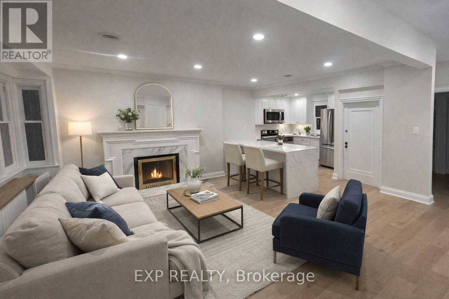 11 Fairside Avenue, Toronto, Ontario  M4C 3G8 - Photo 3 - E12817386