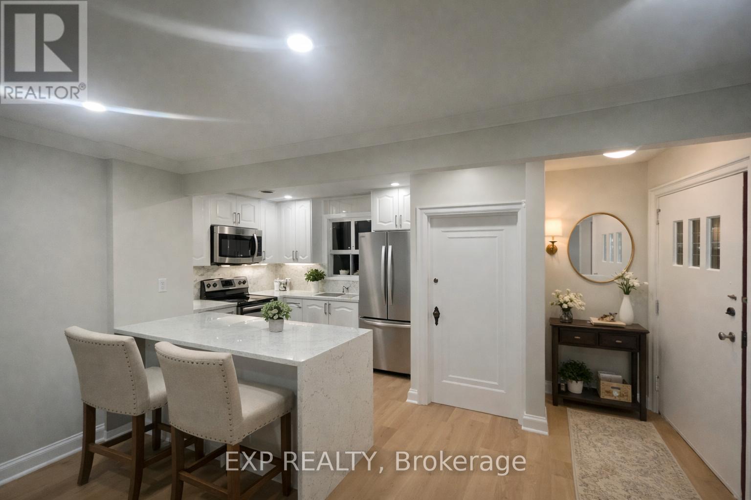 11 Fairside Avenue, Toronto, Ontario  M4C 3G8 - Photo 4 - E12817386