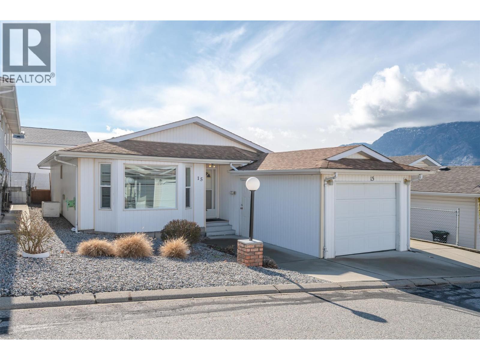 3096 South Main Street Unit# 15, Penticton, British Columbia  V2A 8C1 - Photo 2 - 10377050