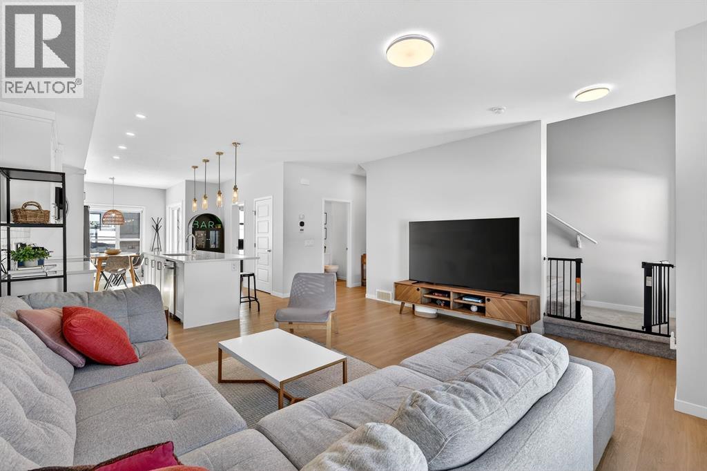 54 Cranbrook Gardens Se, Calgary, Alberta  T3M 3N9 - Photo 8 - A2287088