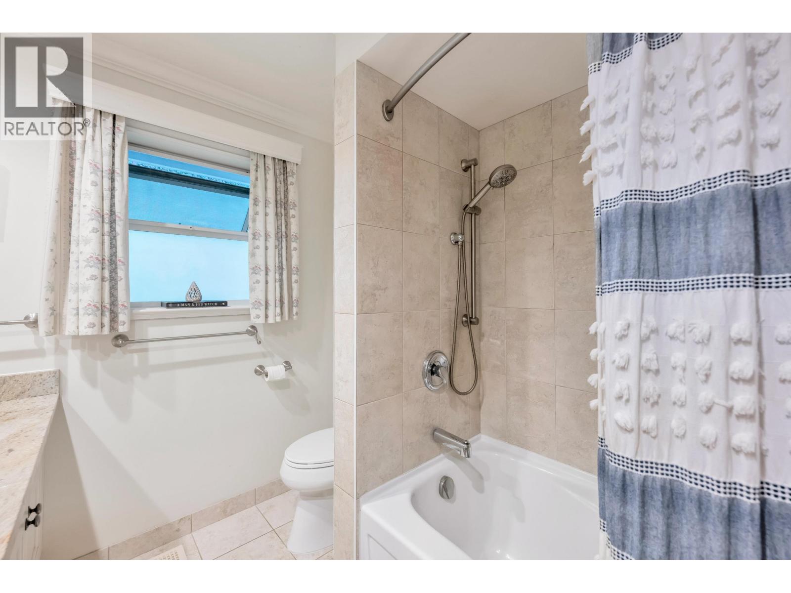 5560 Greenleaf Road, West Vancouver, British Columbia  V7W 1N6 - Photo 21 - R3090229