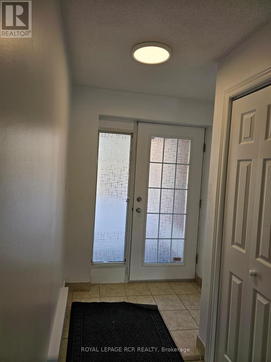 243 - 2 Orchard Heights Boulevard, Aurora, Ontario  L4G 3W3 - Photo 5 - N12639658