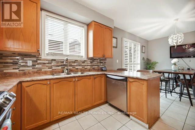 104 Begonia Crescent, Brampton, Ontario  L7A 0M7 - Photo 13 - W12817390