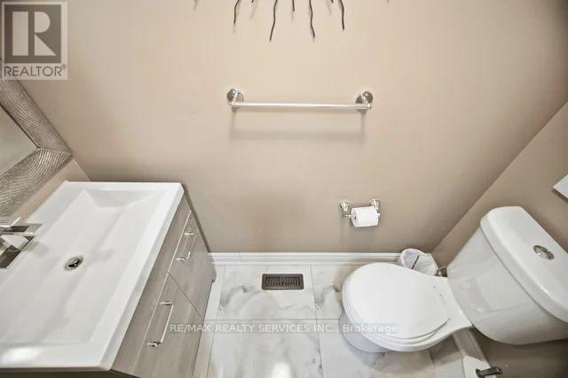 104 Begonia Crescent, Brampton, Ontario  L7A 0M7 - Photo 15 - W12817390