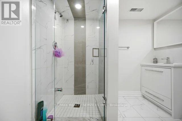 104 Begonia Crescent, Brampton, Ontario  L7A 0M7 - Photo 34 - W12817390