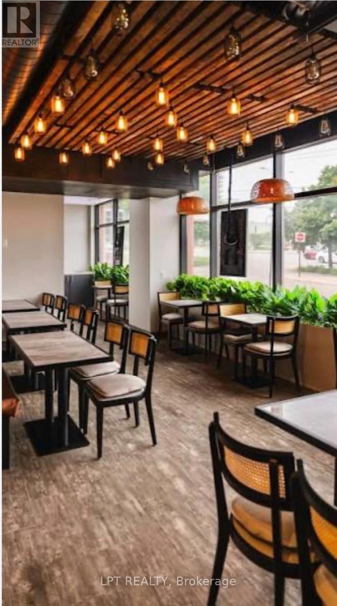 34 - 3920 Eglinton Avenue W, Mississauga, Ontario  L5M 7C4 - Photo 1 - W12817414