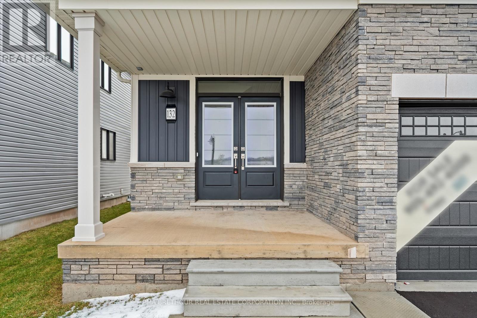 132 Eastbridge Avenue, Welland, Ontario  L3B 0M2 - Photo 2 - X12817394