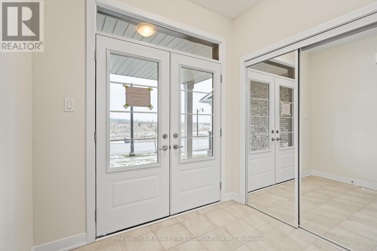 132 Eastbridge Avenue, Welland, Ontario  L3B 0M2 - Photo 3 - X12817394