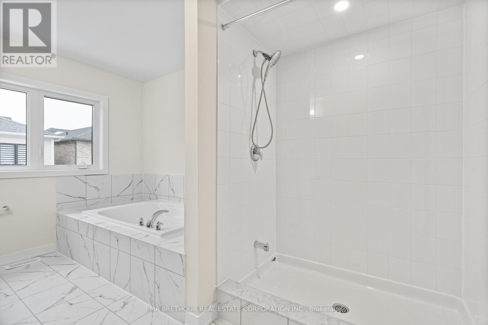 132 Eastbridge Avenue, Welland, Ontario  L3B 0M2 - Photo 31 - X12817394