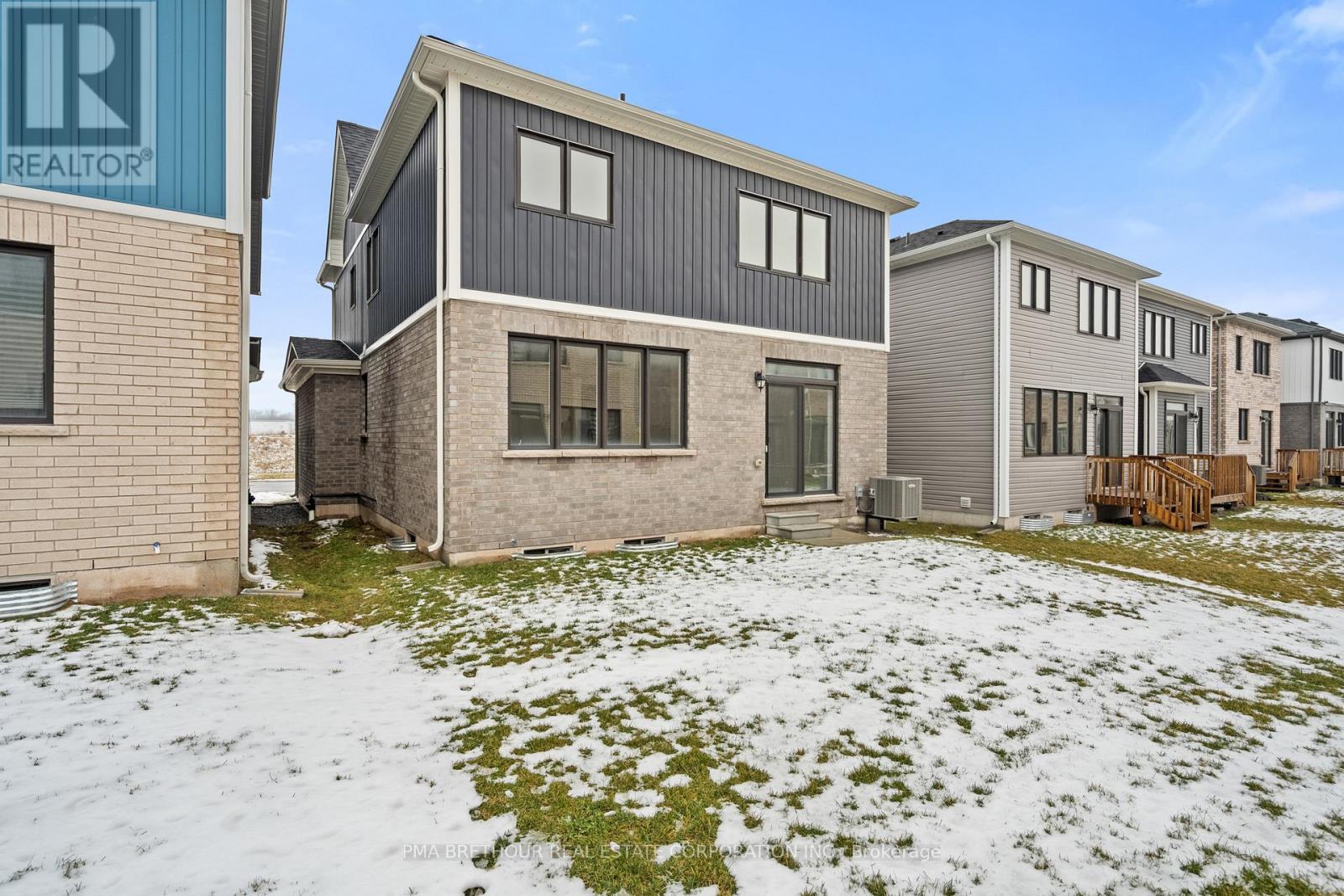 132 Eastbridge Avenue, Welland, Ontario  L3B 0M2 - Photo 34 - X12817394