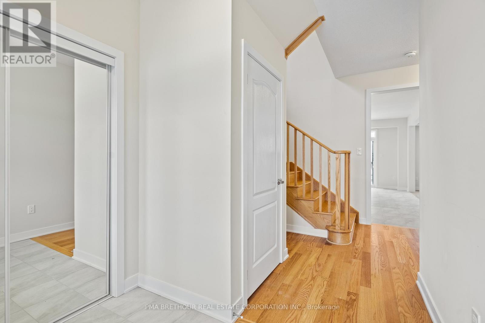 132 Eastbridge Avenue, Welland, Ontario  L3B 0M2 - Photo 4 - X12817394