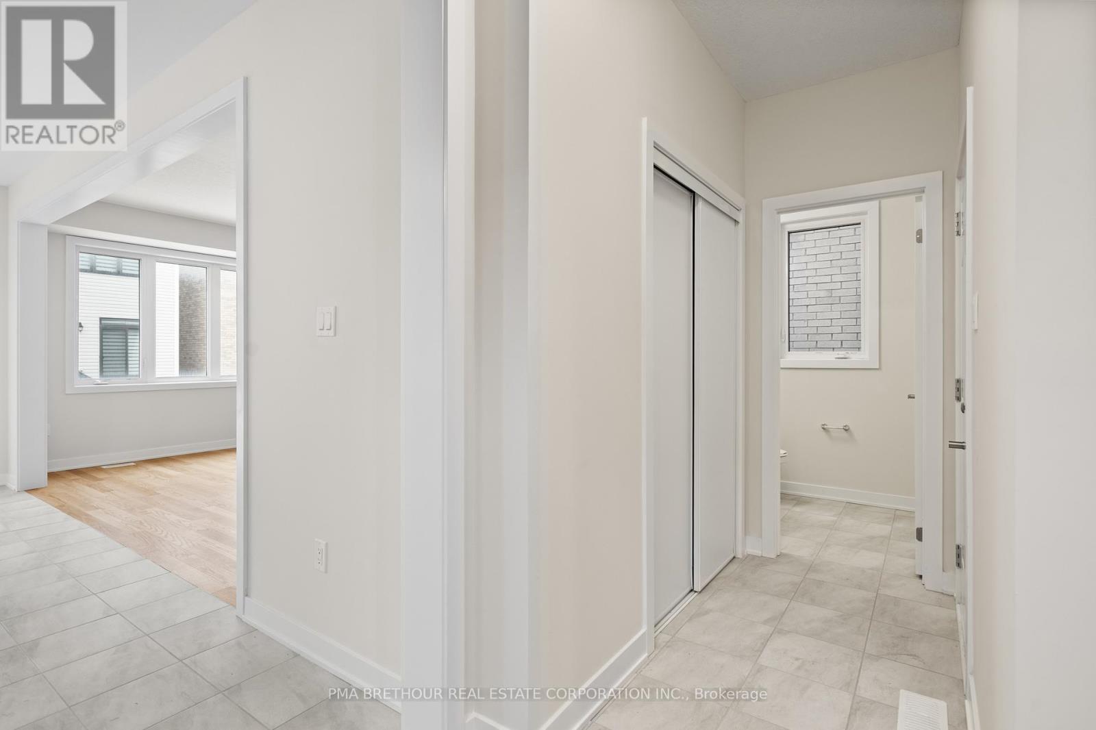 132 Eastbridge Avenue, Welland, Ontario  L3B 0M2 - Photo 5 - X12817394