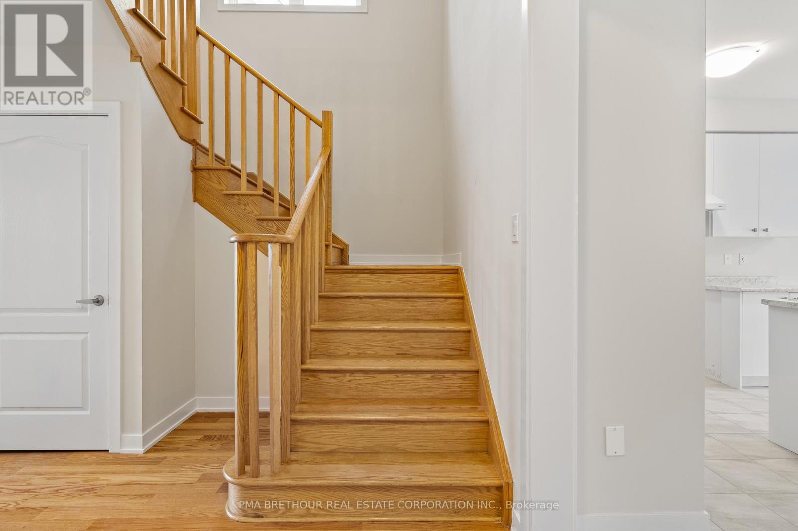 132 Eastbridge Avenue, Welland, Ontario  L3B 0M2 - Photo 6 - X12817394