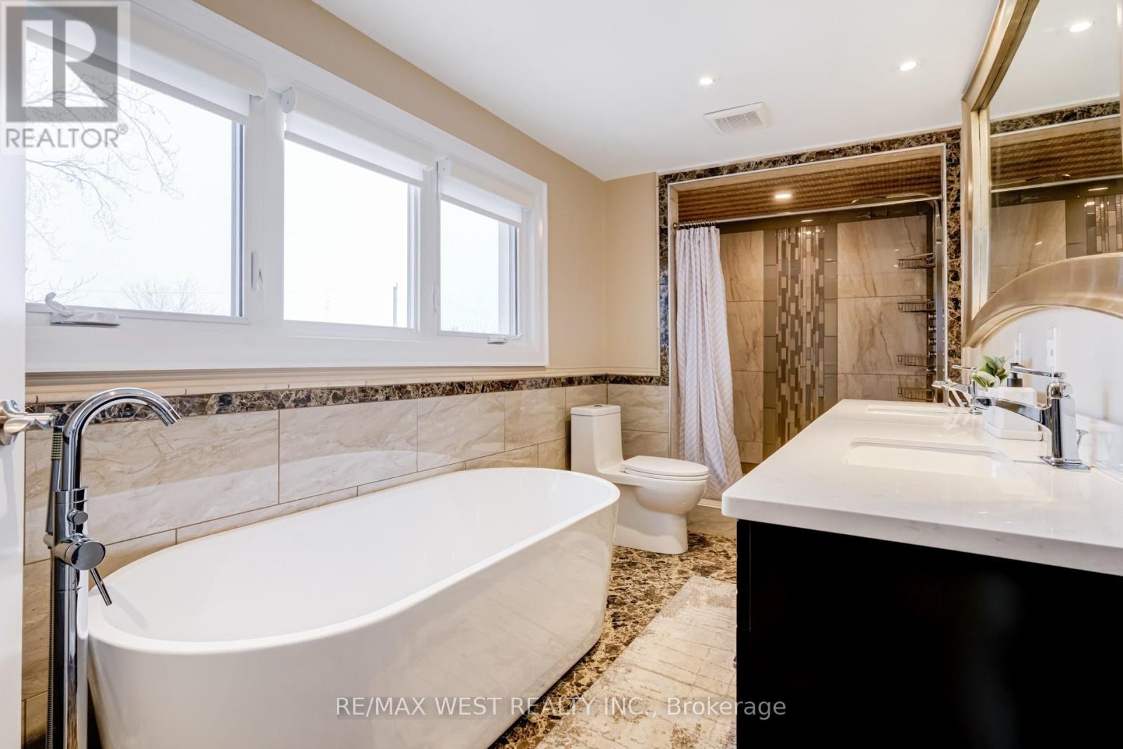 78 Golden Boulevard E, Welland, Ontario  L3B 1H6 - Photo 27 - X12817420