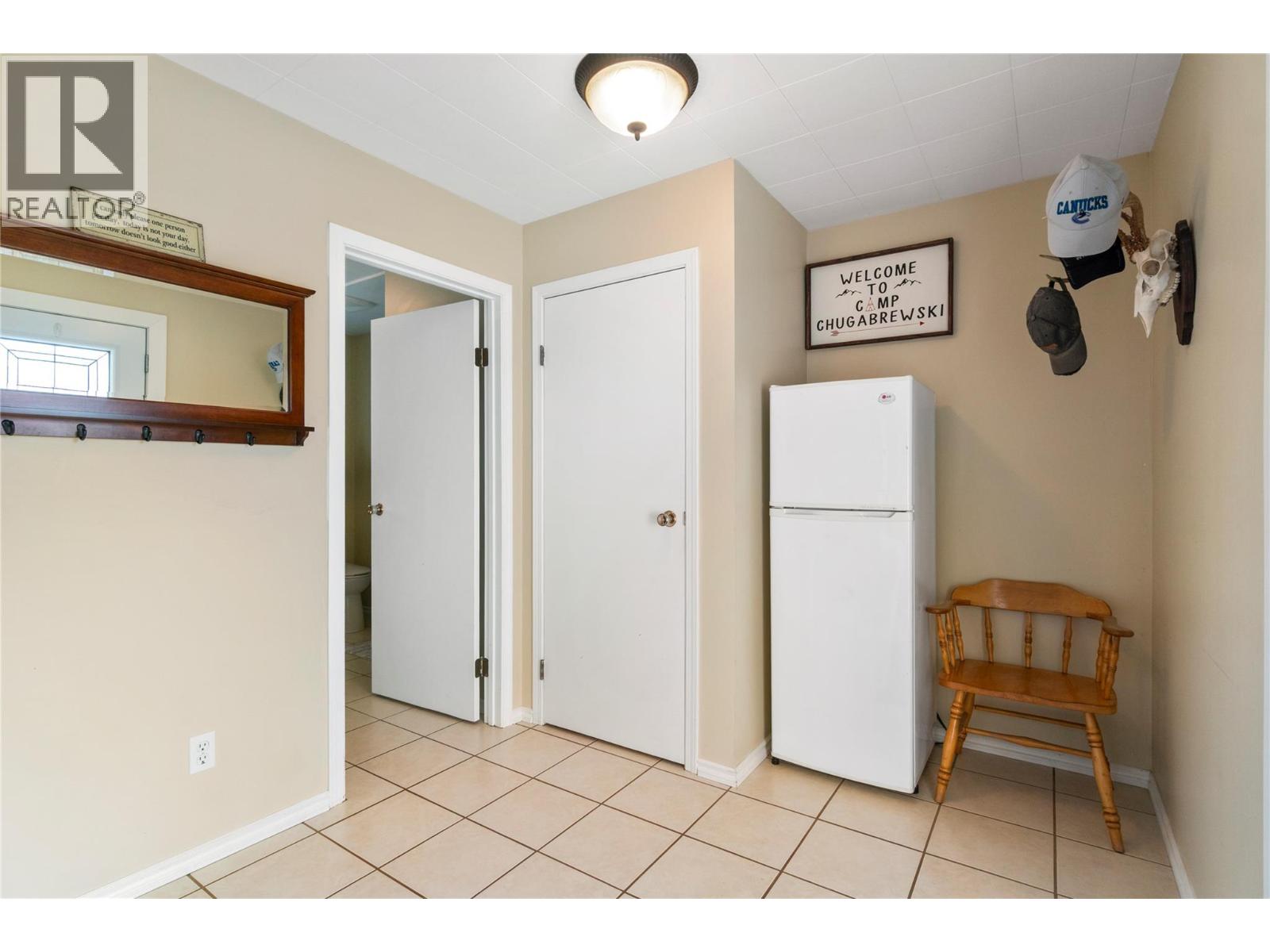 702 Second Avenue, Chase, British Columbia V0E 1M0 - Photo 36 - 10361805