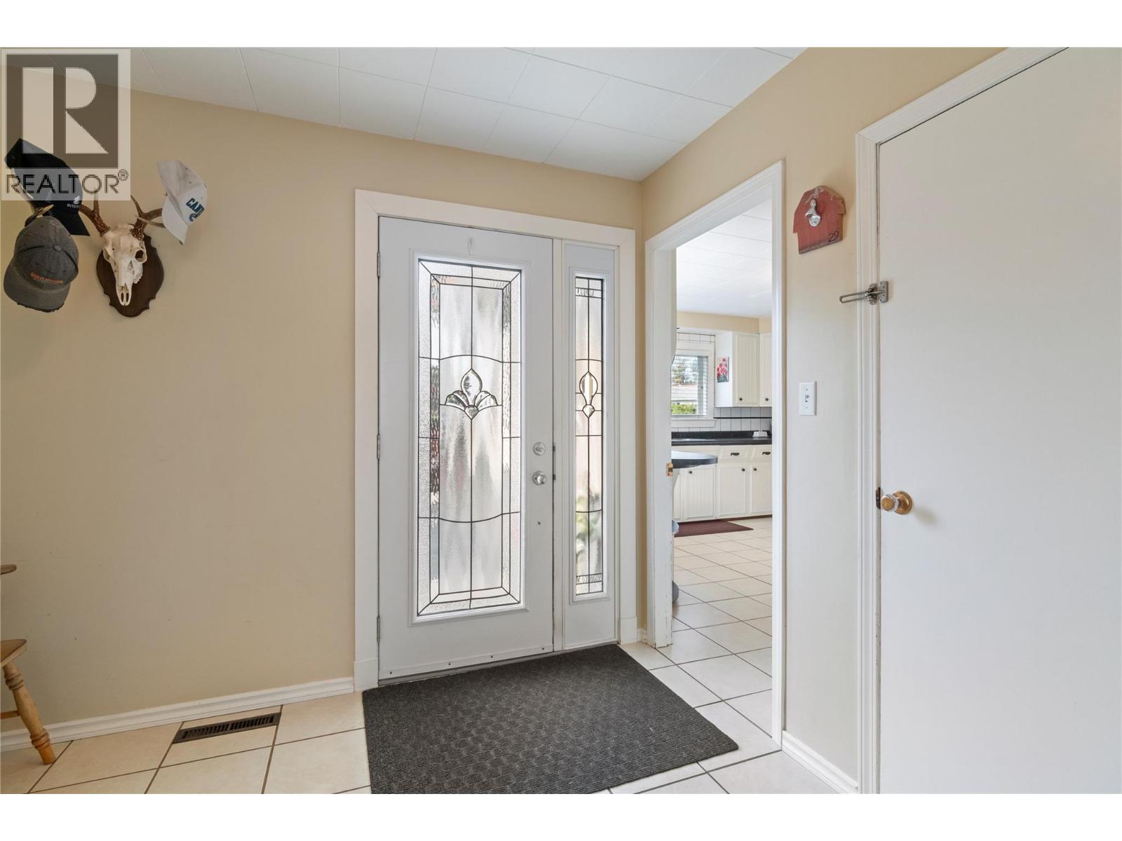 702 Second Avenue, Chase, British Columbia V0E 1M0 - Photo 37 - 10361805