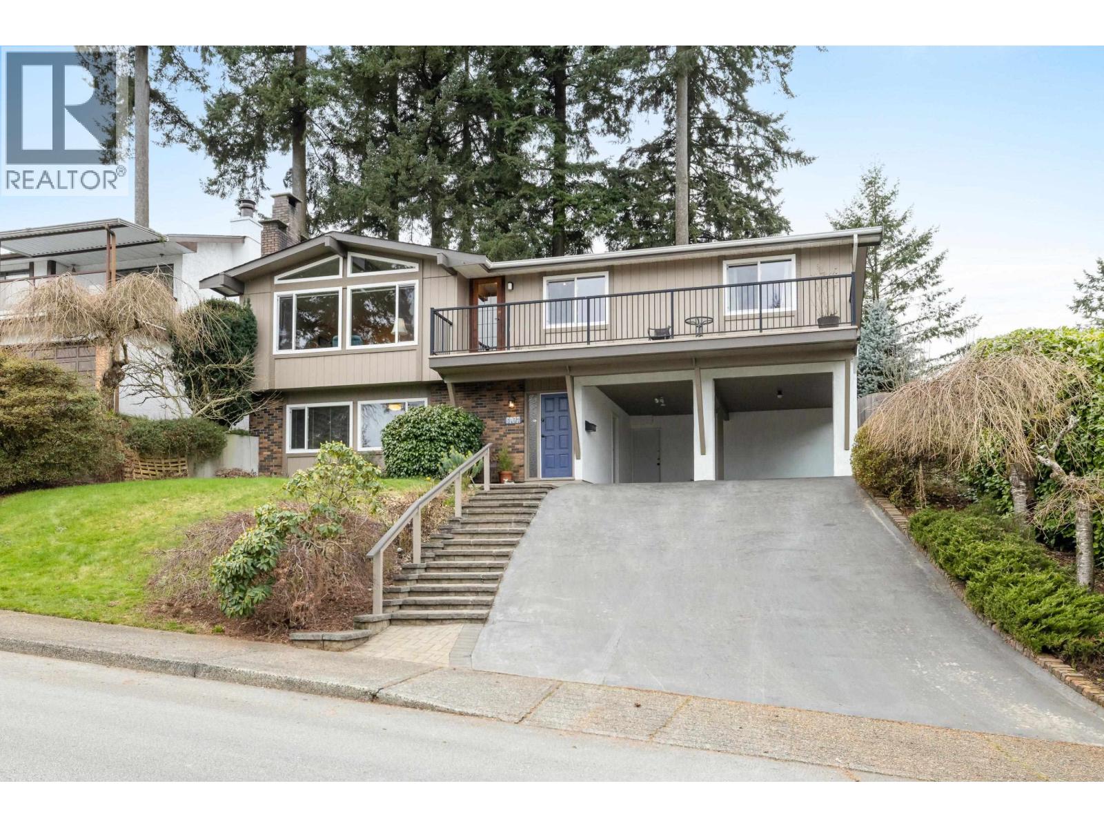 3156 Compass Court, Coquitlam, British Columbia  V3C 4A1 - Photo 2 - R3093332