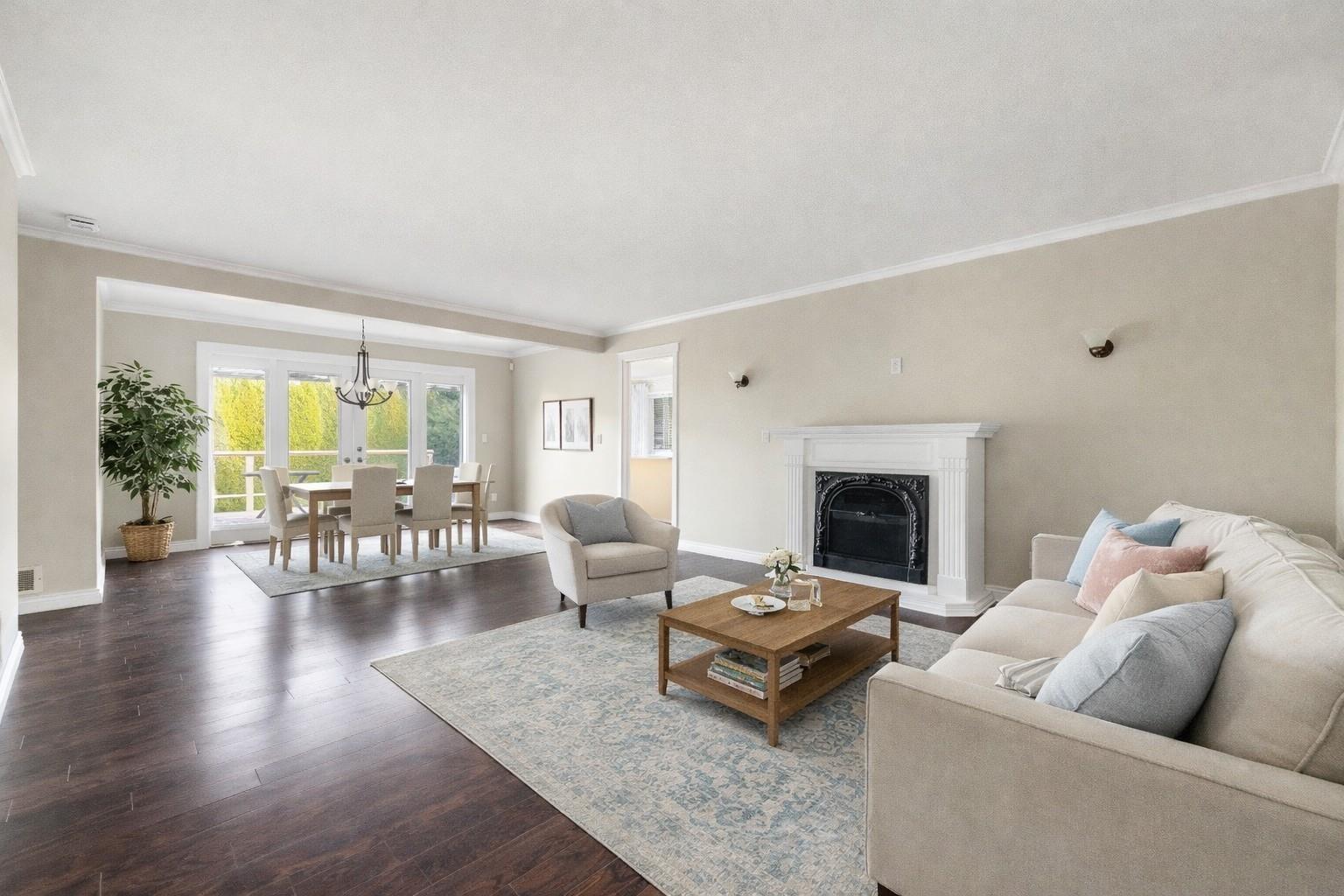 1071 King George Boulevard, Surrey, British Columbia  V4A 9S7 - Photo 3 - R3093336