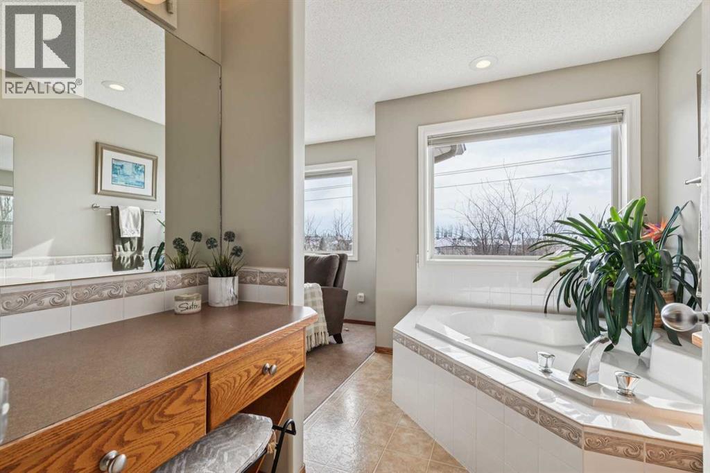 63 Evergreen Heights Sw, Calgary, Alberta  Y2Y 3A6 - Photo 27 - A2288146