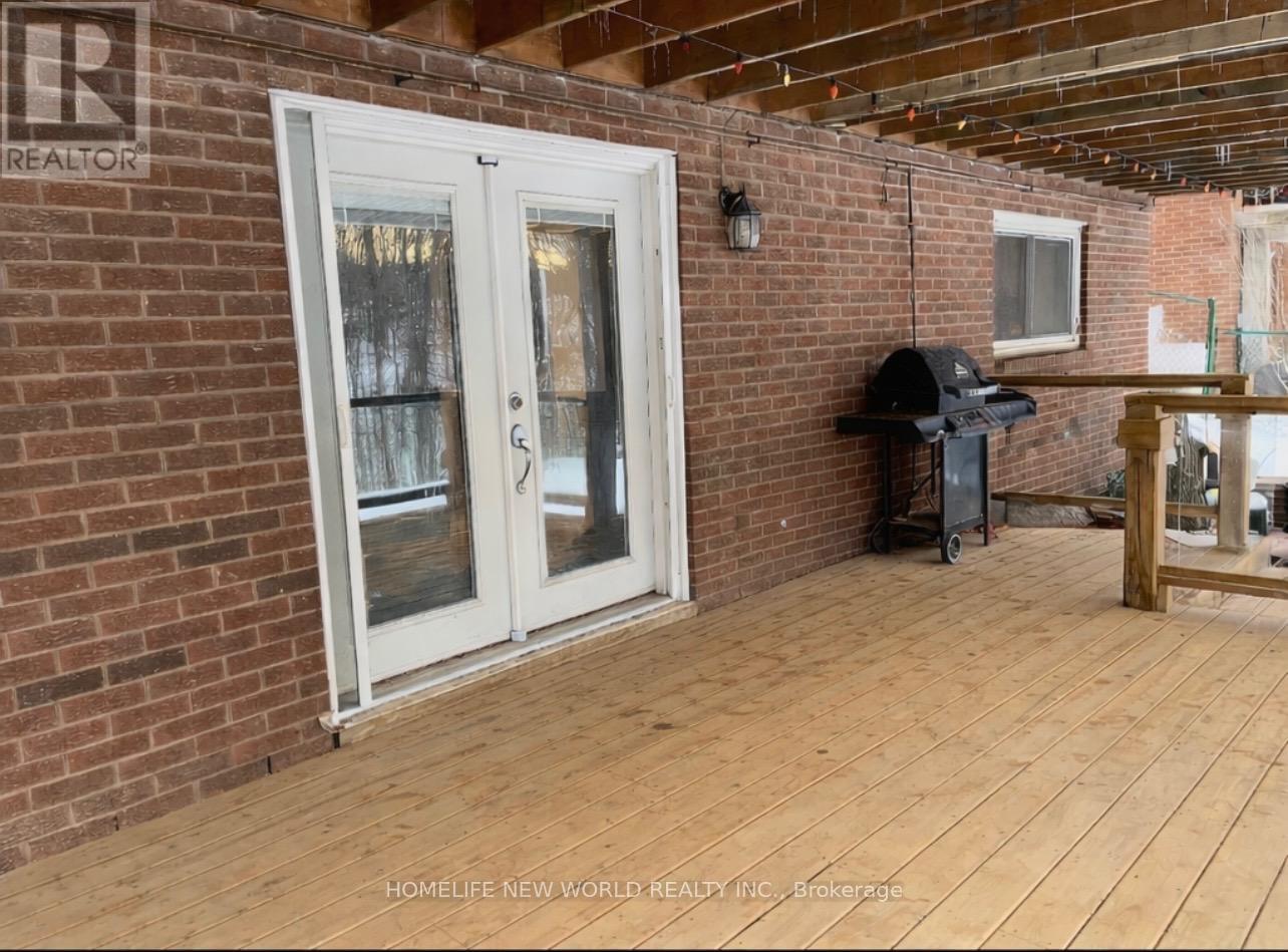 122 Stilecroft Drive, Toronto, Ontario  M3J 1A9 - Photo 7 - W12814150