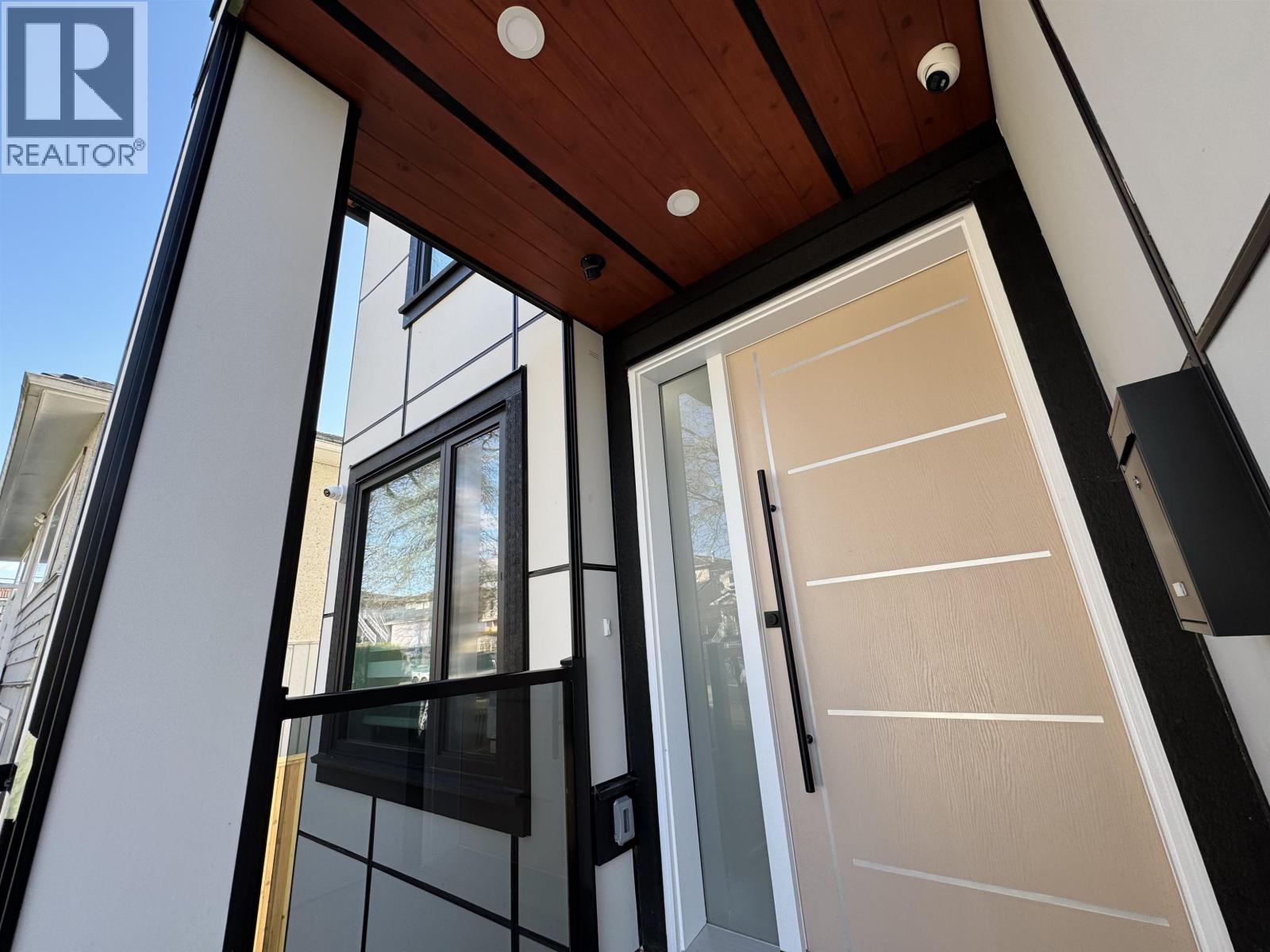 2828 Cheyenne Avenue, Vancouver, British Columbia  V5R 4R6 - Photo 4 - R3092937