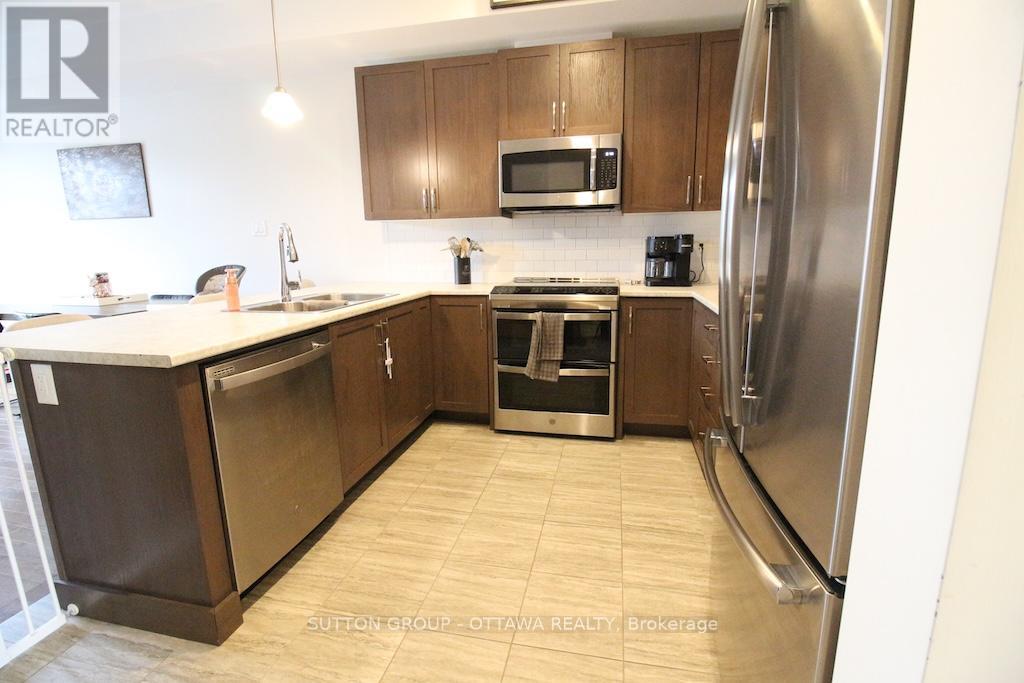 303 Rue De L Etang Street, Clarence-Rockland, Ontario  K4K 0K1 - Photo 7 - X12817434