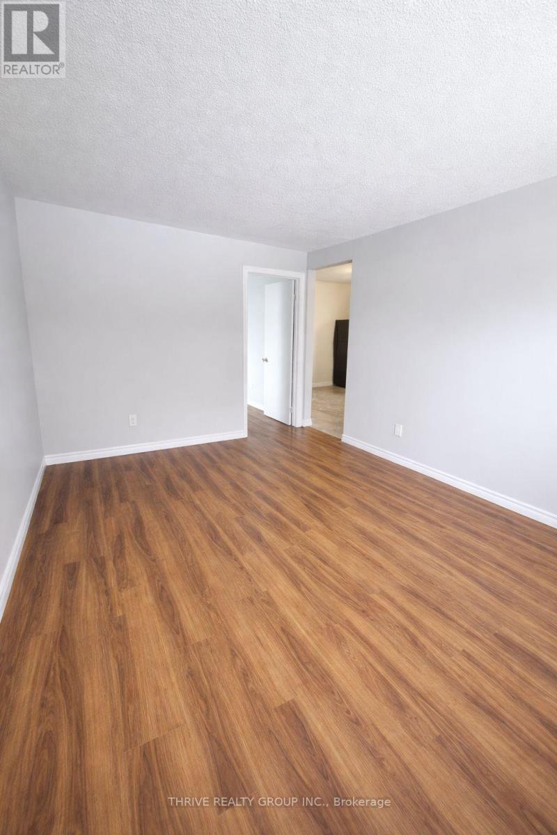 2 - 184 Simcoe Street, London East, Ontario  N6B 1H9 - Photo 4 - X12786388