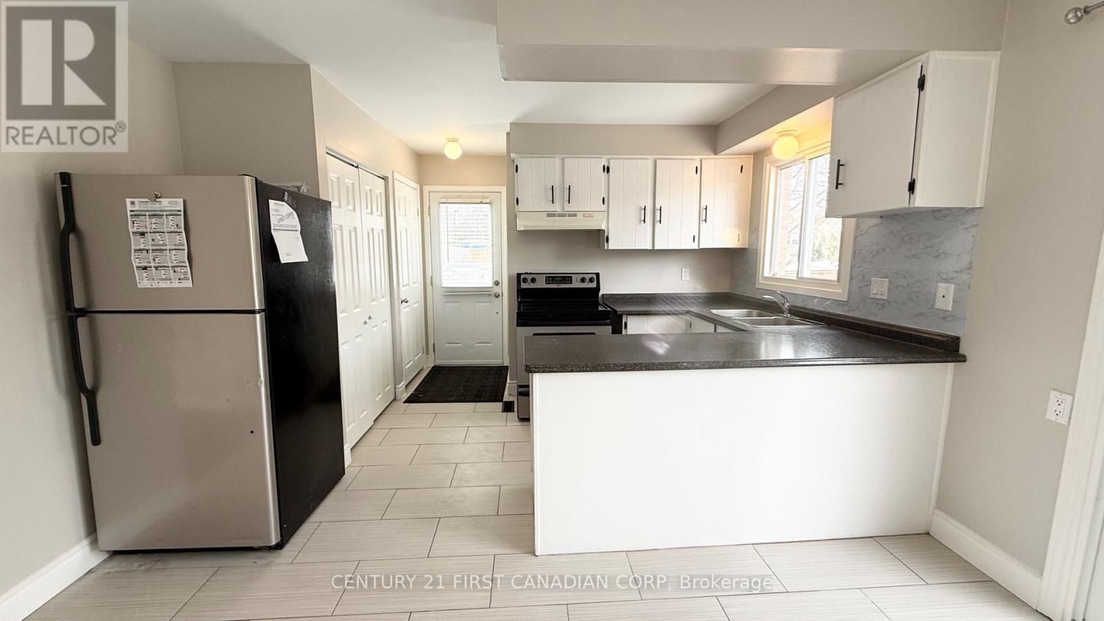212 Brunswick Crescent, London North, Ontario  N6G 3L2 - Photo 6 - X12803492