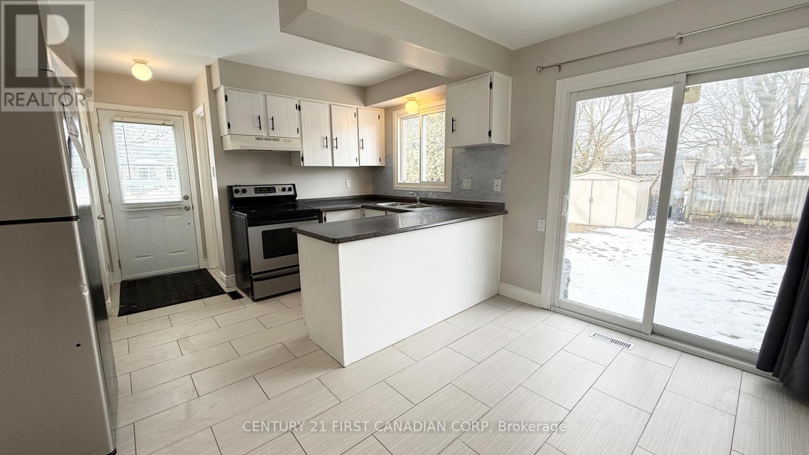 212 Brunswick Crescent, London North, Ontario  N6G 3L2 - Photo 7 - X12803492