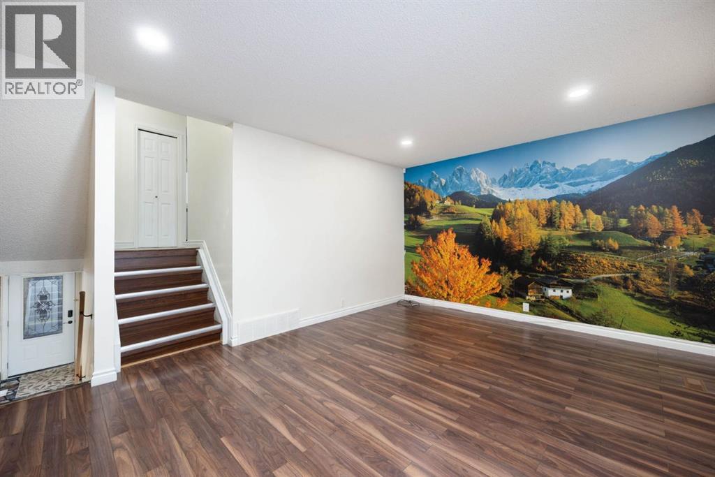 116 Wallace Place, Fort Mcmurray, Alberta  T9H 4P9 - Photo 4 - A2279645