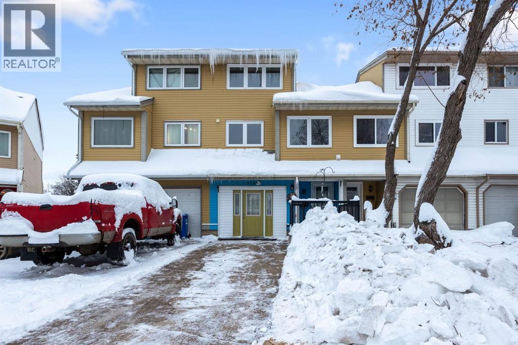 116 Wallace Place, Fort Mcmurray, Alberta  T9H 4P9 - Photo 1 - A2279645