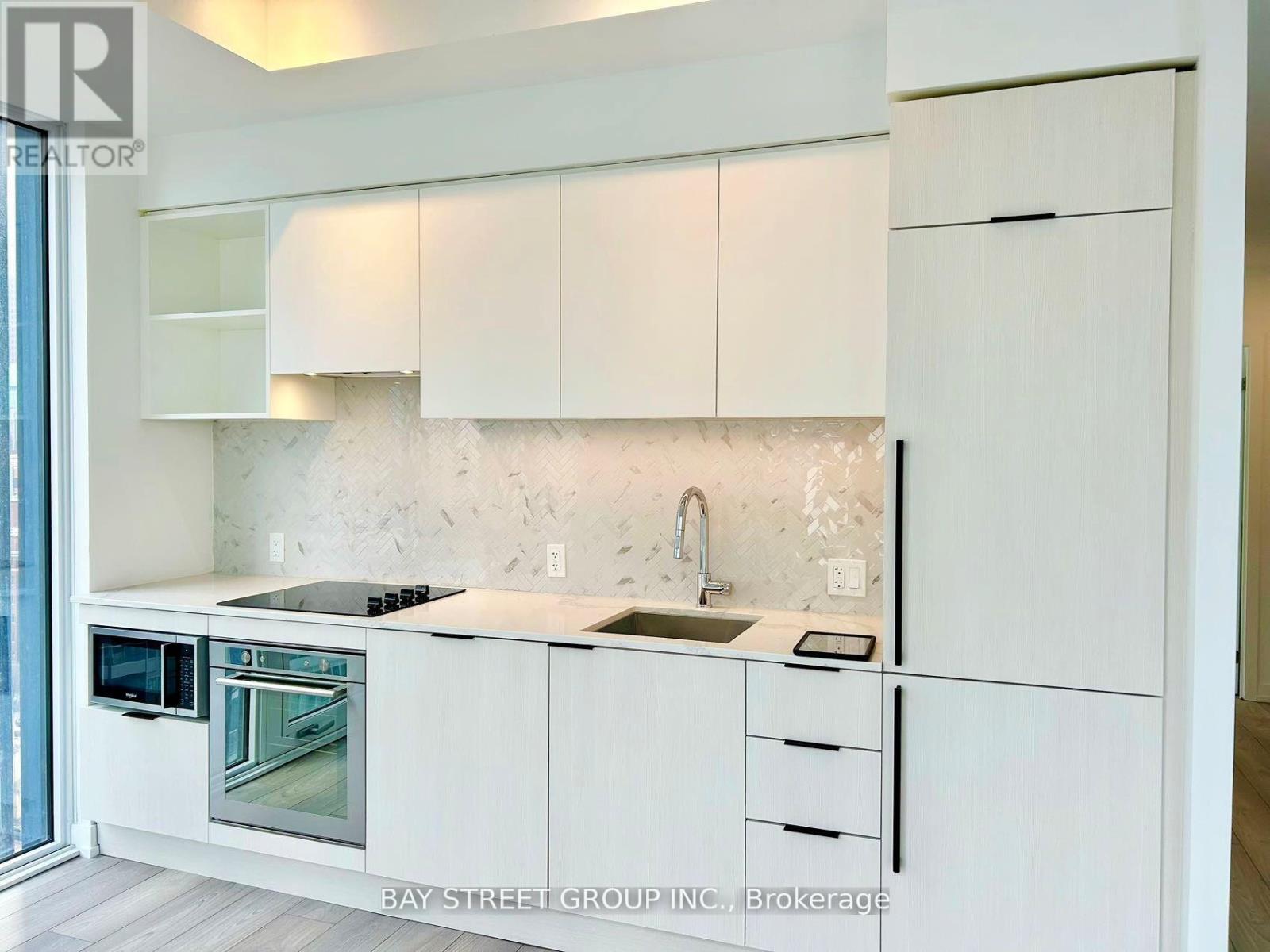 2003 - 82 DALHOUSIE STREET, Toronto, Ontario