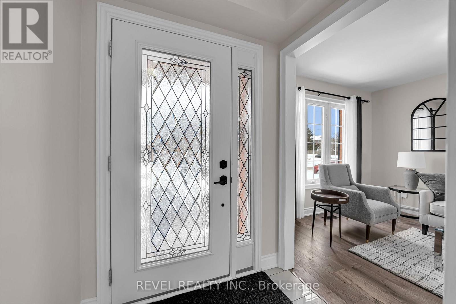 10 Barron Court, Clarington, Ontario  L1E 3G2 - Photo 3 - E12817470