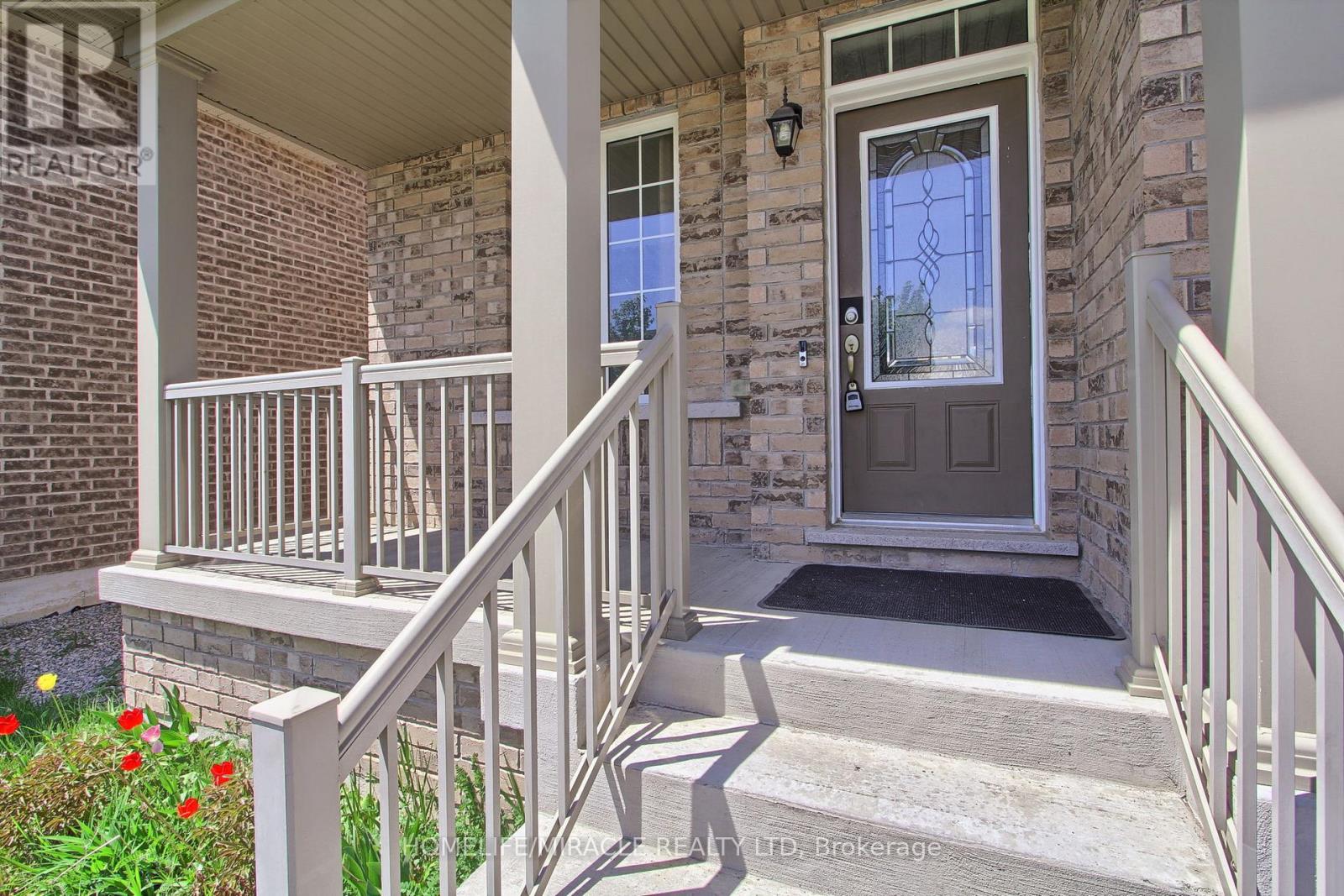 992 Green Street, Innisfil (Lefroy), Ontario  L0L 1W0 - Photo 5 - N12817474