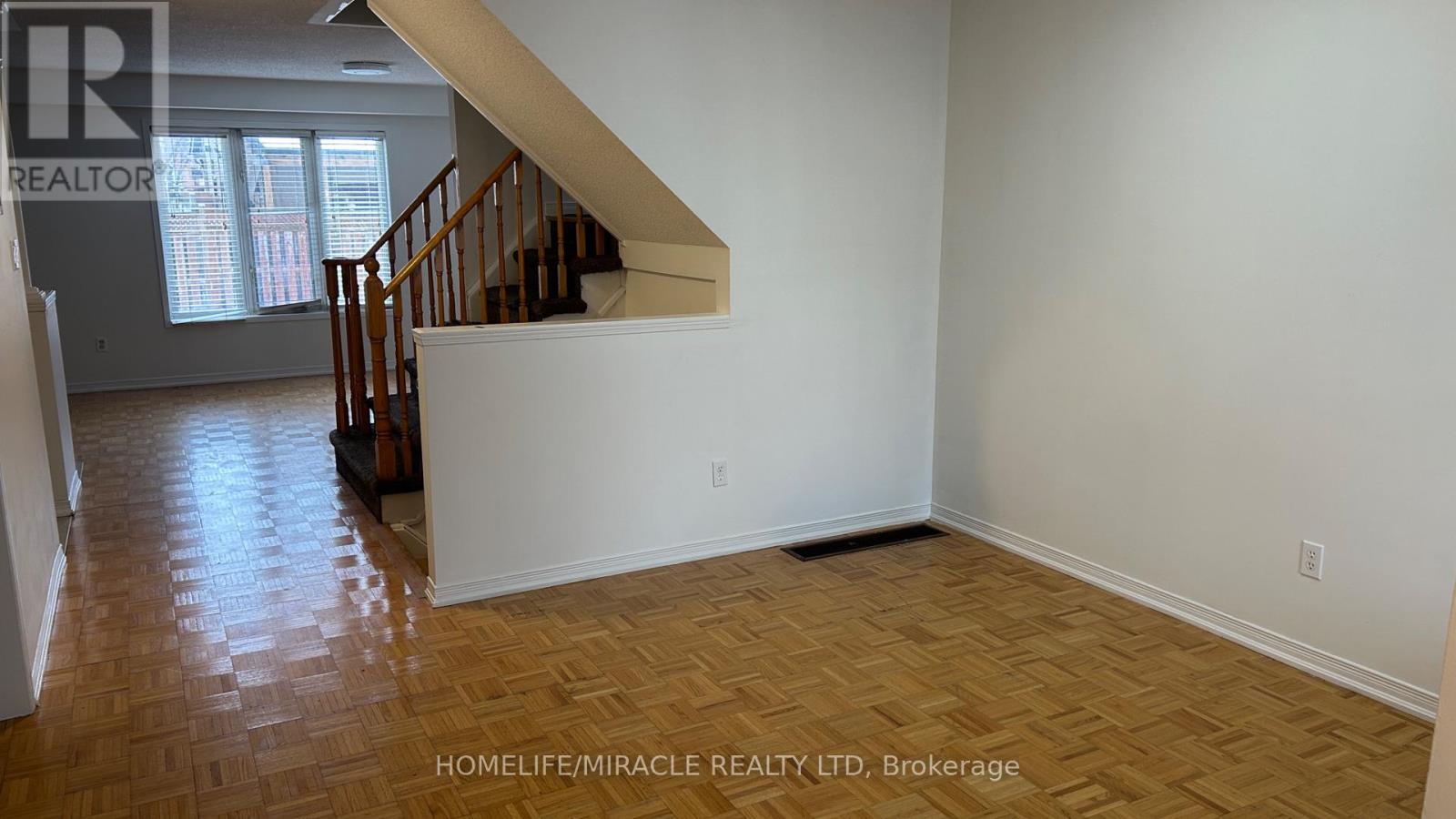 7 Arabia Gate, Brampton, Ontario  L6R 2P3 - Photo 3 - W12804400