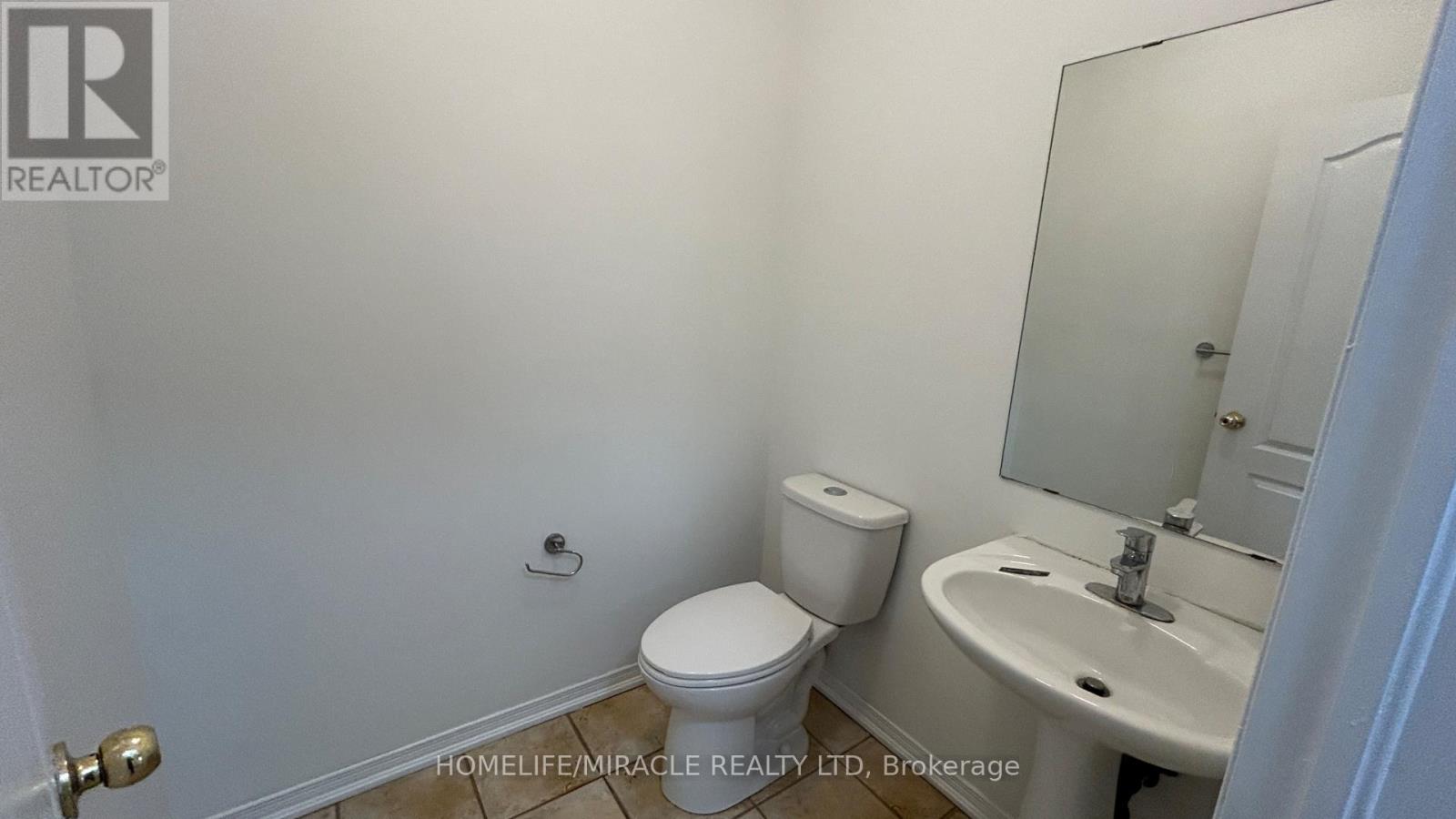 7 Arabia Gate, Brampton, Ontario  L6R 2P3 - Photo 9 - W12804400