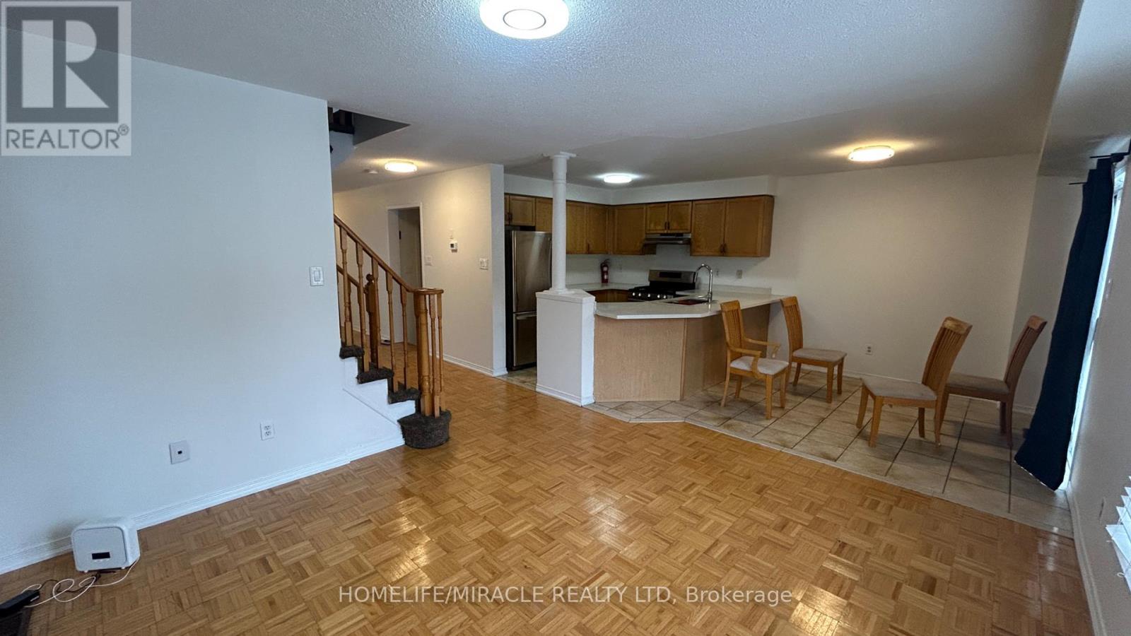 7 Arabia Gate, Brampton, Ontario  L6R 2P3 - Photo 14 - W12804400