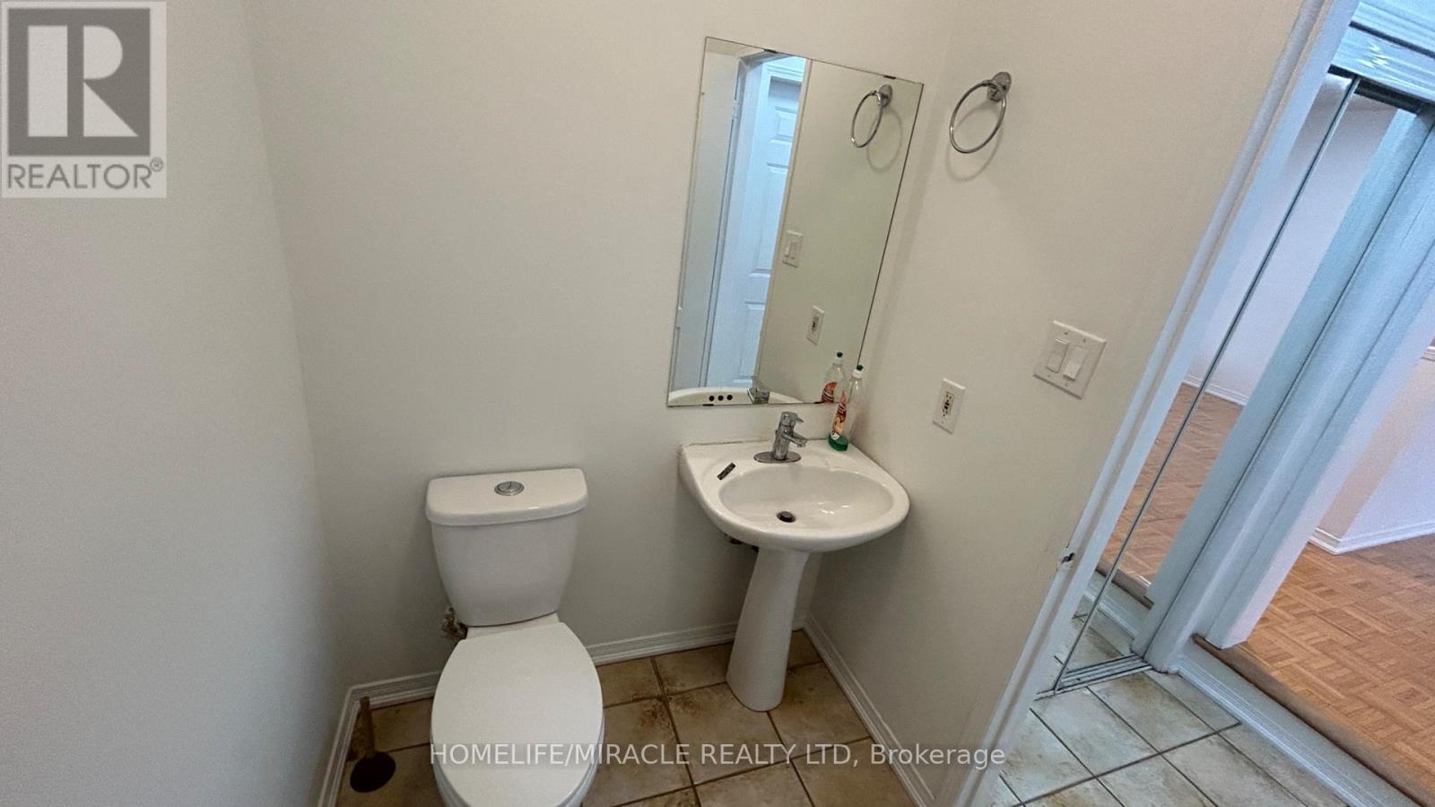 7 Arabia Gate, Brampton, Ontario  L6R 2P3 - Photo 8 - W12804400