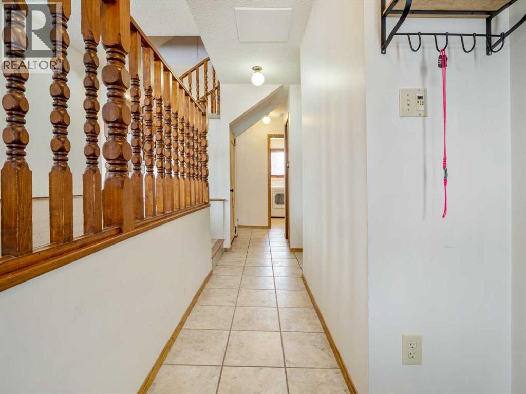 31 Sheridan Place W, Lethbridge, Alberta  T1K 4M8 - Photo 4 - A2287864