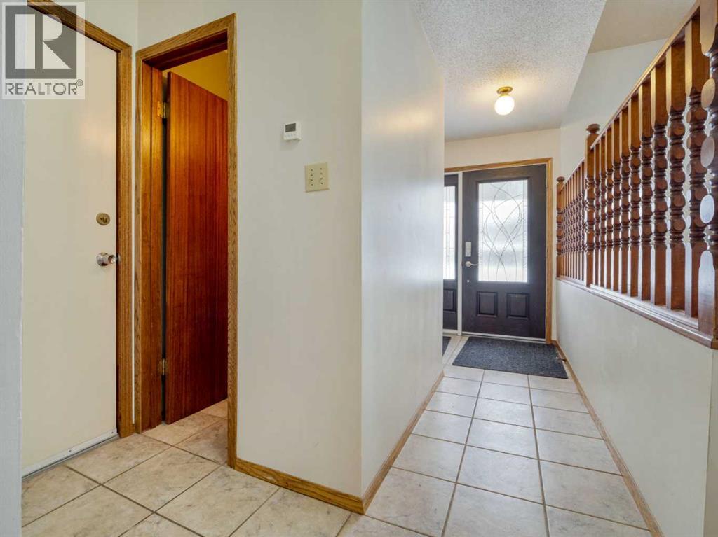 31 Sheridan Place W, Lethbridge, Alberta  T1K 4M8 - Photo 5 - A2287864