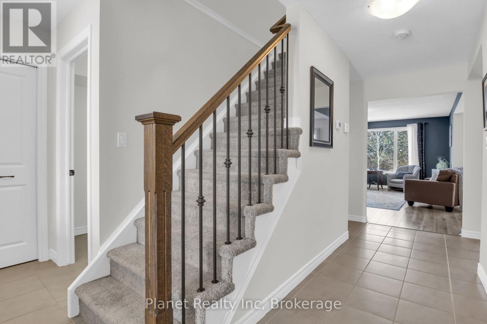 136 Marr Drive, Centre Wellington (Elora/salem), Ontario  N0B 1S0 - Photo 11 - X12817500